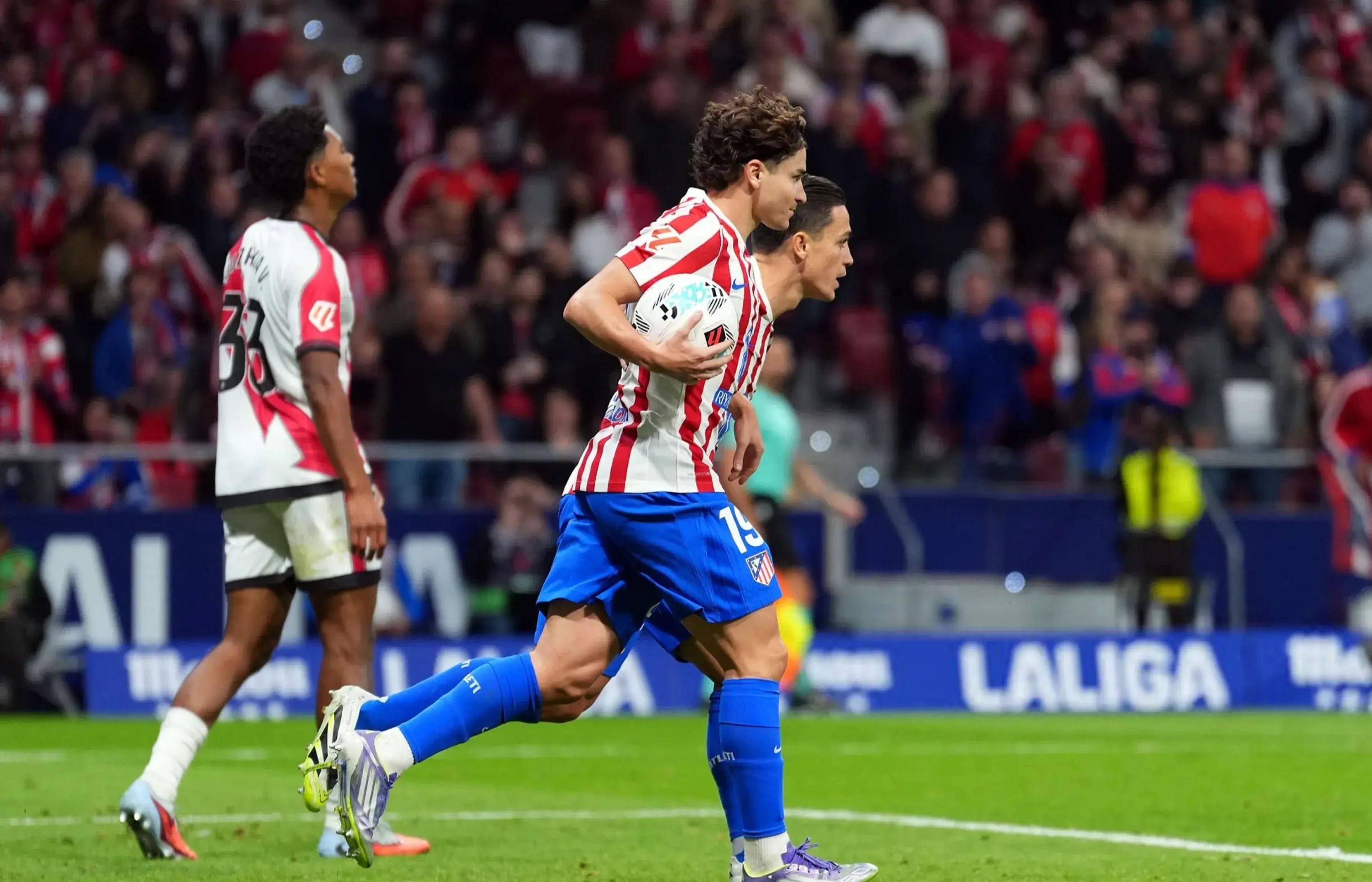 帽子戏法!阿尔瓦雷斯助马竞险胜,这场西甲对决成经典之战